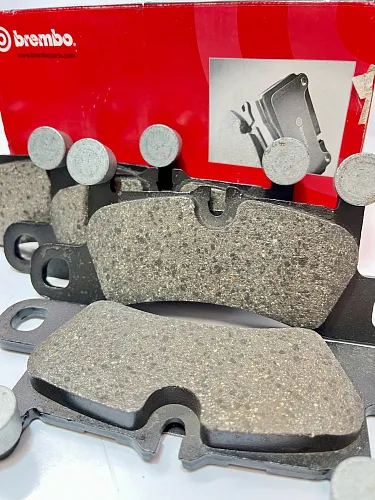 Задние тормозные колодки BREMBO Cayenne E3